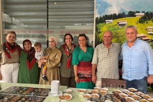 Derneğimiz Kadın Kollarından Aşure İkramı...