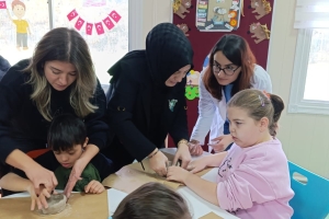  Kadın Kollarımız 3 Aralık Dünya Engelliler Gününde Kanada Özel Eğitim Uygulama Okulunda 