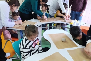  Kadın Kollarımız 3 Aralık Dünya Engelliler Gününde Kanada Özel Eğitim Uygulama Okulunda 