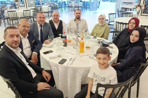 Sakarya Trabzonlular Derneği’nde İstişare ve Dayanışma Yemeği Düzenlendi 