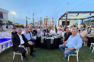 Sakarya Trabzonlular Derneği, Başkan Yardımcısı Av. Ahmet Akyüz’ün Mutlu Gününde Yanındaydı