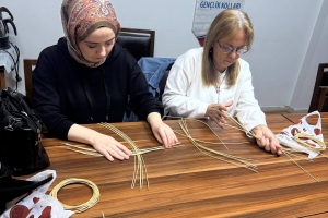  Derneğimizde Halk Eğitim iş birliğiyle başlatılan sepet örme kursu büyük ilgi gördü.