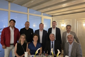 Sakarya Trabzonlular Derneği Yönetiminden Zeynep ÖZ’e ve Eşine Anlamlı Ziyaret