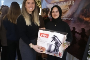  Trabzonlular Derneği Kadın Kolları’ndan Coşkulu Kadınlar Matinesi