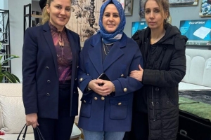 Kadın kollarından ziyaretler