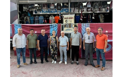 Trabzonspor un Mobil Mağazasına Sakarya Trabzonlular Derneğinden Destek Ziyareti