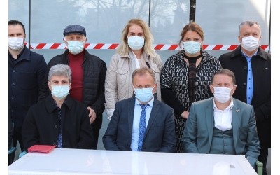 Cengiz Topel\'den Trabzon\'a uçuşlar yeniden başlamalı