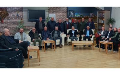 Sakarya Trabzonlular Derneğine Ali İhsan Yavuz ve Mutlu Işıksu’dan Samimi Ziyaret