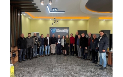 Trabzonlular Derneği yönetim kurulu,kurul üyesi Mehmet Ateş’in açmış olduğu Vatan Diş Kliniği Serdivan Yazlık Mahallesi Şubesinin açılışına katıldı.