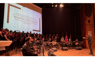 Sakarya Trabzonlular Derneği Türk Müziği Topluluğu’nun Şef Nazım Aladağ yönetiminde düzenlediği “Anadolu’dan Sesler” Bahar Konseri icra edildi.