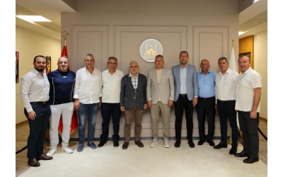 Sakarya Trabzonlular Derneğinden Adazapazarı Belediye Başkanı Mutlu IŞIKSU’ya Ziyaret