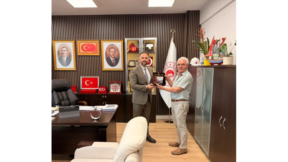 Trabzonlular Derneği’nden İl Müdürü Kuyumcu’ya Ziyaret