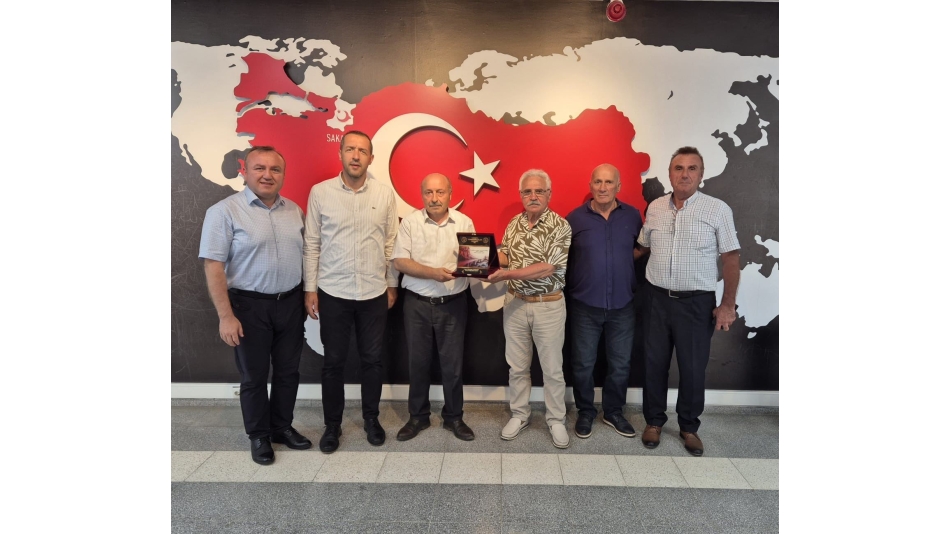 Sakarya Trabzonlular Derneğinden Sakarya İl Göç idaresi Müdürü Ramazan LATİFOĞLU’na Ziyaret