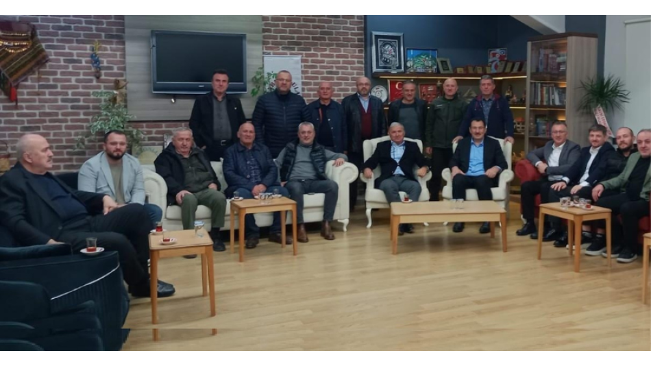 Sakarya Trabzonlular Derneğine Ali İhsan Yavuz ve Mutlu Işıksu’dan Samimi Ziyaret