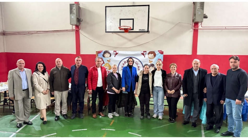 Sakarya Trabzonlular Derneği Sevgi Evlerindeki Çocuklarımızla 23 Nisan Çocuk Bayramını Kutladı.