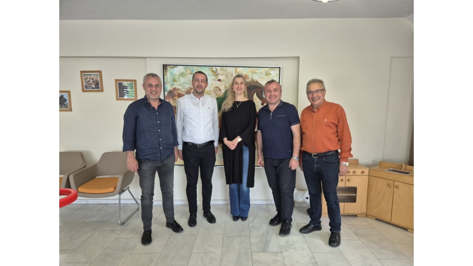 Sakarya Trabzonlular Derneğinden Eski Dernek Başkanlarımız dan olan Dr. Zeynep ÖZ’e Vefa Ziyareti